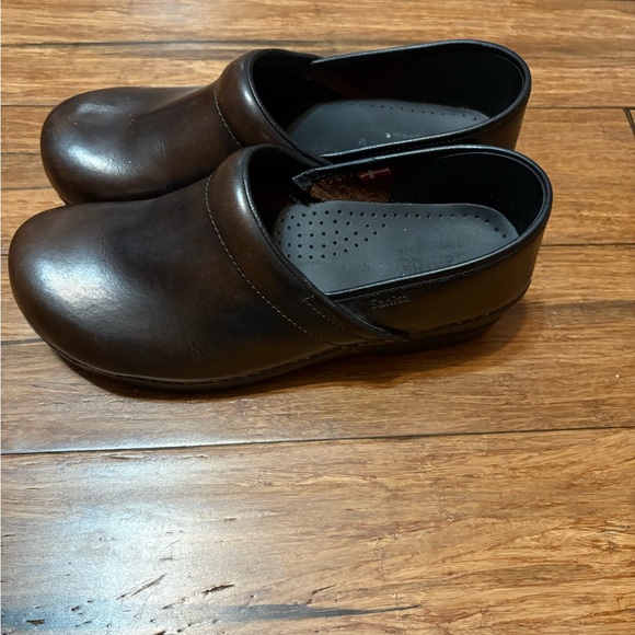 Sanita The Original Danish Clogs Women’s Shoes Brown Leather Size 42 - Picture 2 of 12